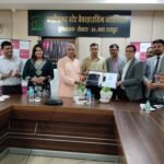 छत्तीसगढ़ स्टेट वेयरहाउसिंग कार्पोरेशन के कर्मचारियों को उपहार