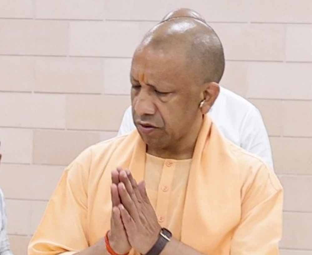श्रावण मास में श्री काशी विश्वनाथ मंदिर में काशीवासियों के दर्शन के लिए होगी अलग मार्ग की व्यवस्था: सीएम योगी