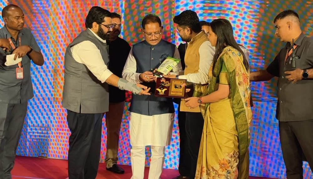 आईटीवी नेटवर्क यूथ कॉन्क्लेव: कृषि में नवाचार के लिए डॉ. विकास लुनावत सम्मानित