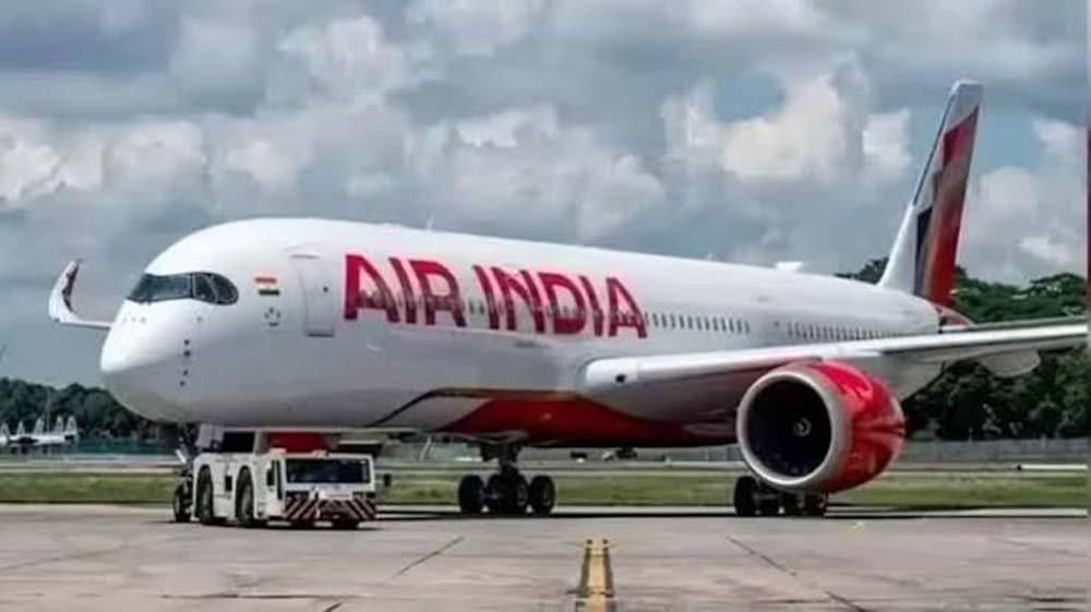 Air India फ्लाइट में 300 फीट नीचे गिरा विमान, हाइड्रोलिक फेलियर इंडिकेशन की जांच