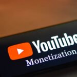 YouTube Monetization पर बड़ा बदलाव! अब कमाई के लिए 8,000 घंटे Watch Time या 2 करोड़ Shorts Views जरूरी