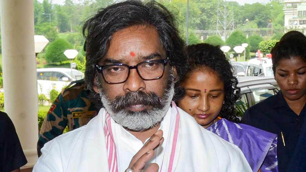 ‘UP-बिहार के लोग, लखनऊ की कंपनी…’ परीक्षा गड़बड़ी पर CM हेमंत सोरेन ने विपक्ष को घेरा