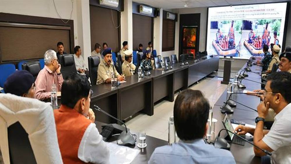 मुख्यमंत्री डॉ. यादव ने प्रदेश में अतिवृष्टि, जलभराव और बाढ़ की स्थिति का लिया जायज़ा