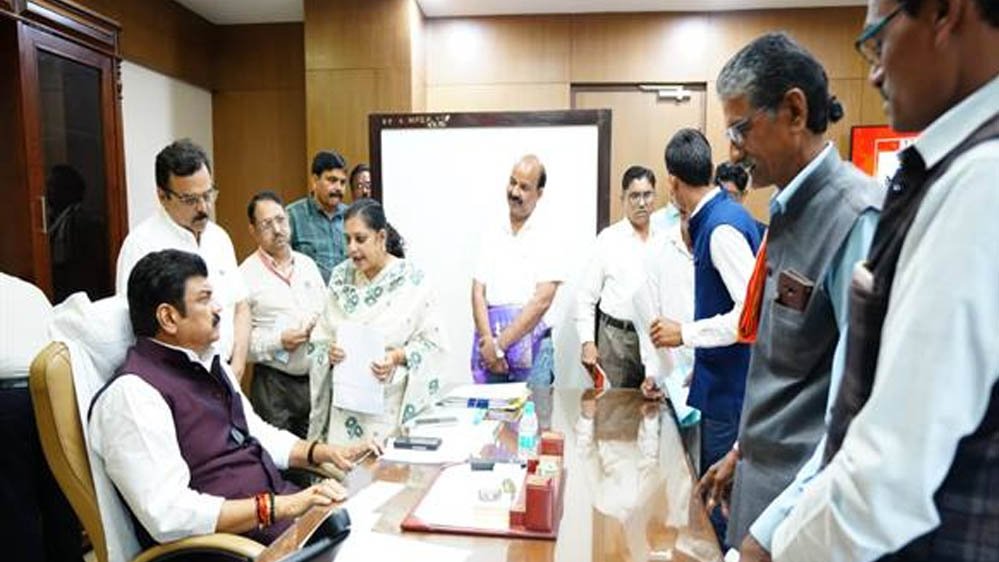 खाद्य मंत्री राजपूत ने मंत्रालय में सुनीं आमजन की समस्याएं