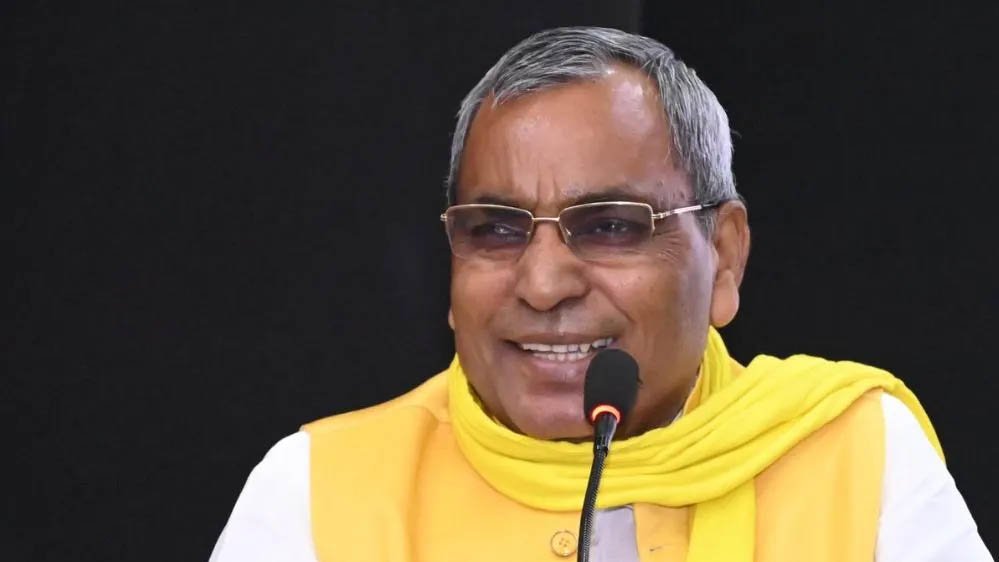 अगली पैदाइश में भी सपा सरकार नहीं बनेगी’… अखिलेश पर बरसे राजभर, बोले- ‘जमीन पर निकलकर देखो PDA की हकीकत’