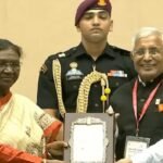उज्जैन के सतीश दवे को राष्ट्रपति मुर्मू ने किया सम्मानित, पांच दशक की रंगयात्रा को मिला राष्ट्रीय पुरस्कार