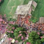 कांवड़ियों पर हेलीकॉप्टर से पुष्पवर्षा, गूंजा हर-हर महादेव का जयघोष