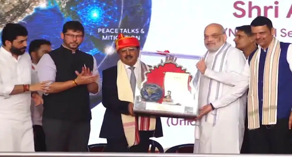 अमित शाह के हाथों NSA अजीत डोभाल को मिला लोकमान्य तिलक अवॉर्ड, पगड़ी पहनाकर किया सम्मानित