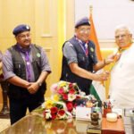 राज्यपाल पटेल ने स्काउट्स एवं गाइड स्कार्फ धारण किया