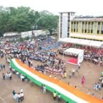 करीब 200 फीट लंबे तिरंगे के साथ उमड़ा जनसैलाब, वित्त मंत्री  ओ.पी. चौधरी हुए शामिल