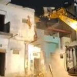 महाकाल मंदिर के सामने गरजा बुलडोजर, 65 साल पुराना परचुरे भवन 60 मिनट में जमींदोज; जानें वजह