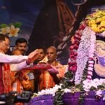 मुख्यमंत्री विष्णु देव साय ने भगवान शिव का रुद्राभिषेक कर प्रदेशवासियों के सुख-समृद्धि और खुशहाली की कामना की