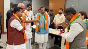 BJP जॉइन करने पर पिता ने जूतों से पीटा था, 15 साल बाद बासित बने पार्टी का मुस्लिम चेहरा