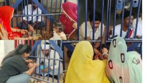 सलाखों के बीच रक्षाबंधन: राजस्थान की जेलों में भाइयों को राखी बांधने पहुंचीं बहनें, छलके आंसू