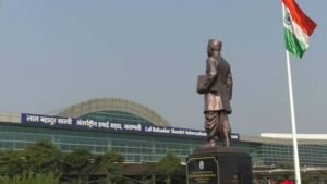 वाराणसी एयरपोर्ट पर जांच के दौरान पिस्टल से चली गोली, दो स्टाफ घायल