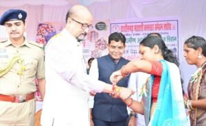 लक्ष्य हासिल करने के लिए जुनून जगाएं और मेहनत करें: राज्यपाल रमेन डेका