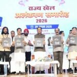 मुख्यमंत्री विष्णु देव साय ने खेलों पर आधारित फोटो प्रदर्शनी और कॉफी टेबल बुक ‘हमारे खिलाड़ी’ का किया विमोचन