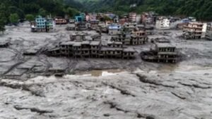 तिब्बत में ग्लेशियर टूटने से तबाही, बाढ़ के वीडियो डिलीट करने का चीन पर आरोप