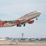 दिल्ली एयरपोर्ट पर एयर इंडिया फ्लाइट में बड़ा हादसा टला, अचानक नीचे आते ही छत से टकराए यात्रियों के सिर