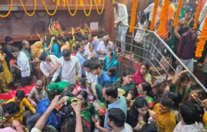 सावन का पहला सोमवार, आस्था की हिलोरों से शिवमय हुआ प्रदेश