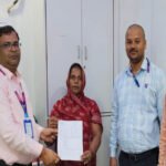 SBI जनकपुर ने SGSP योजना के तहत मृत कर्मचारी के नॉमिनी को दिलाए ₹10 लाख, बैंक ने दी योजना की जानकारी