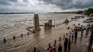 बिहार में गंगा-गंडक का कहर! पटना से भागलपुर तक बाढ़ का खतरा, बगहा में कटाव से दहशत