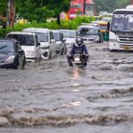 गुरुग्राम में भारी बारिश से हालात बिगड़े, जलभराव के बीच जारी हुई वर्क फ्रॉम होम एडवाइजरी