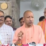 यूपी विधानसभा सत्र हंगामे की भेंट, सीएम योगी बोले- विपक्ष का आचरण शर्मनाक