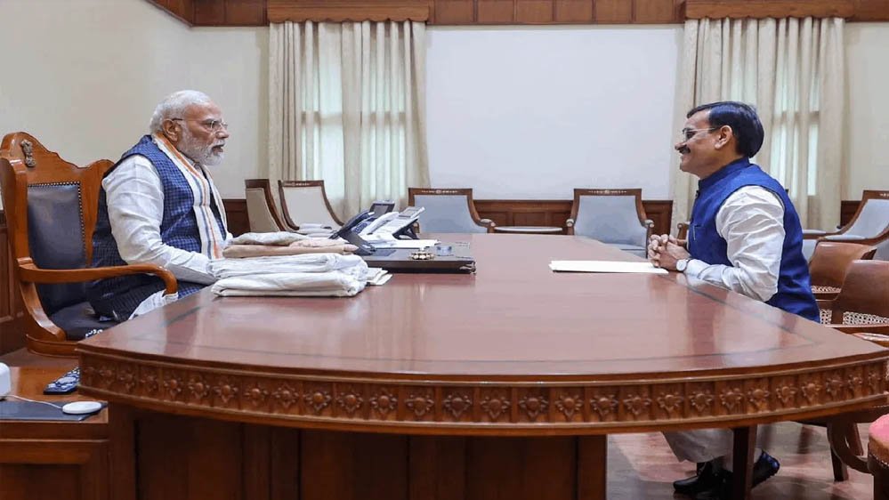 दतिया उपचुनाव में हार के बाद बढ़ी हलचल, PM मोदी से मिले वीडी शर्मा