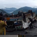 हिमाचल के चंबा में दर्दनाक हादसा, पहाड़ी से सड़क पर गिरी बस; 7 लोगों की मौत, कई घायल