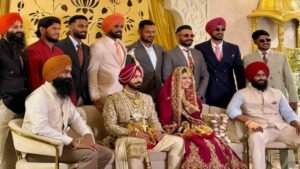 सुर्ख लाल जोड़े में दुल्हन बनीं एक्ट्रेस: गुरुद्वारे में क्रिकेटर संग गुपचुप रचाई शादी, बाराती बने Arshdeep Singh