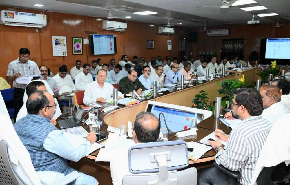 उप मुख्यमंत्री  अरुण साव ने विकास कार्यों और योजनाओं के क्रियान्वयन की समीक्षा की