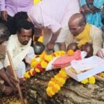 Bastar दशहरा की पहली रस्म शुरू, जंगल से साल की लकड़ी लाकर मां दंतेश्वरी को किया समर्पित