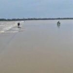 CG: धमतरी में एनीकट में बहे मछुआरे का शव बरामद, मासूम समेत 2 की तलाश जारी