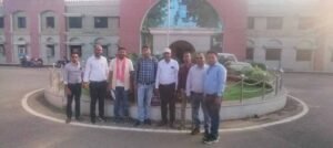 सर्व शिक्षक संघ ने शिक्षकों की मांगों को लेकर DEO को सौंपा ज्ञापन, जनगणना ड्यूटी के अवकाश और पदोन्नति की मांग