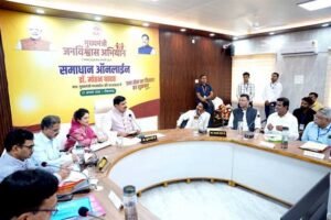 मुख्यमंत्री डॉ. यादव ने जन विश्वास अभियान में नागरिकों से किया संवाद