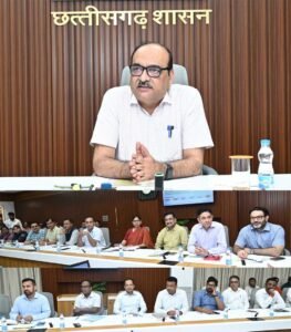 मुख्य सचिव ने केन्द्र प्रवर्तित योजनाओं की समीक्षा की