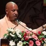 मुख्यमंत्री ने कहा- गिरगिट की तरह रंग बदलती है सपा, इनके पीडीए का पी पिछड़ा से पंडित हो गया और एक दिन पाकिस्तान कर देंगे