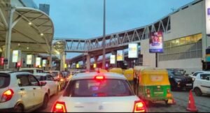 वर्ल्ड क्लास सुविधाओं के बावजूद रानी कमलापति स्टेशन पर ट्रैफिक जाम, प्रीमियम ट्रेनों के समय 30 मिनट तक फंसे वाहन