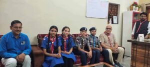 विश्व स्कार्फ दिवस पर सांसद, कलेक्टर सहित जनप्रतिनिधियों एवं अधिकारियों को पहनाया गया स्काउट स्कार्फ