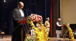 मध्यप्रदेश हाईकोर्ट को मिला नया चीफ जस्टिस, राज्यपाल पटेल ने न्यायमूर्ति कोगजे को दिलाई शपथ