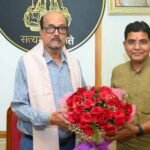 राज्यपाल  रमेन डेका से मंत्री टंकराम वर्मा ने की सौजन्य भेंट