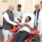 राज्यपाल पटेल ने लोकभवन में रक्तदान-स्वास्थ्य शिविर का किया शुभारंभ, 370 लोग हुए शामिल