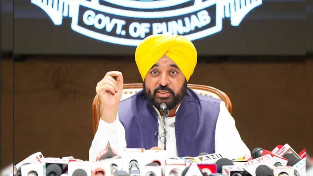 AAP का दावा- पंजाब में अपराध करने वाला गैंगस्टर दुनिया में कहीं नहीं छिप सकता