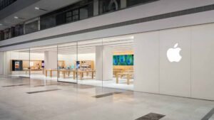 iPhone 18 की बिक्री के बीच गाजियाबाद Apple Store का बदला नजारा, सुबह से नहीं दिखी भीड़