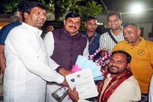 CM डॉ. यादव से पद्म सम्मानित लोहिया की मुलाकात, तीसरी बार इंग्लिश चैनल पार करने निकलेंगे