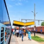 पटना में सनसनीखेज वारदात, 19 वर्षीय युवक ने 15 वर्षीय किशोरी को चलती ट्रेन से फेंका