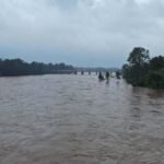 झारखंड में भारी बारिश से बिगड़े हालात, सोन नदी का जलस्तर बढ़ा, प्रशासन अलर्ट