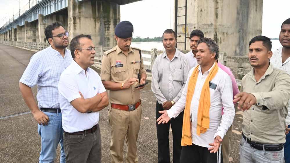 गंगरेल बांध के सभी 14 गेट खुले, महानदी के तटीय क्षेत्रों में प्रशासन अलर्ट मोड पर