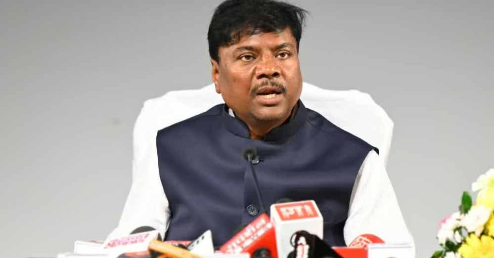 भारी बारिश को लेकर मंत्री केदार कश्यप ने बस्तर संभाग के सभी कलेक्टरों से ली स्थिति की जानकारी